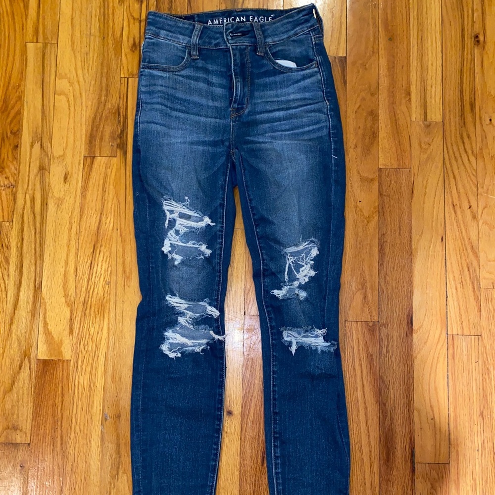 american eagle ripped skinny jeans